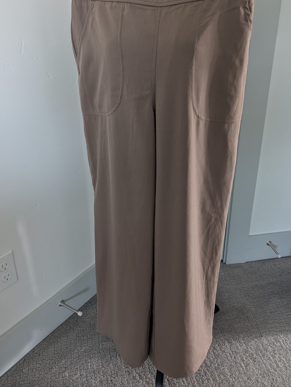 Max Studio Wide Leg Pants in Taupe